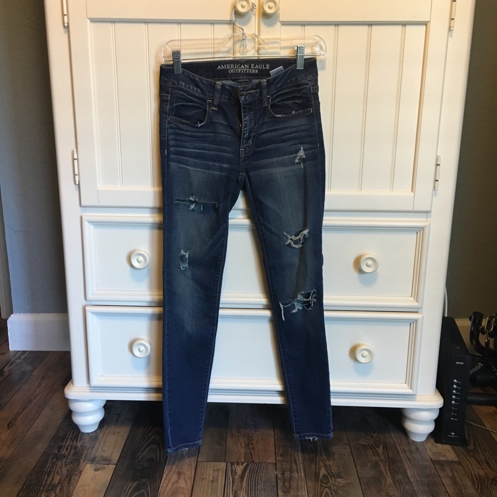 AE Outfitters Distressed Mid-rise Jegging